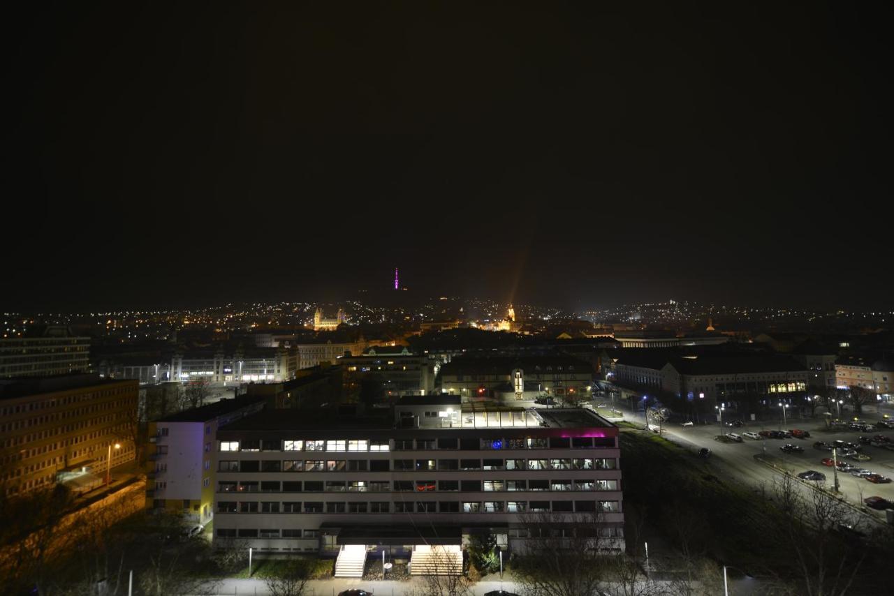Panoráma City Apartman Pécs Esterno foto