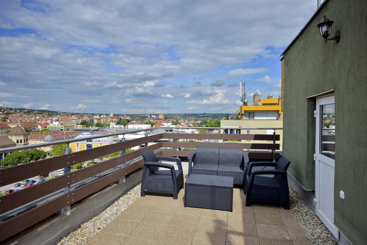 Panoráma City Apartman Pécs Esterno foto