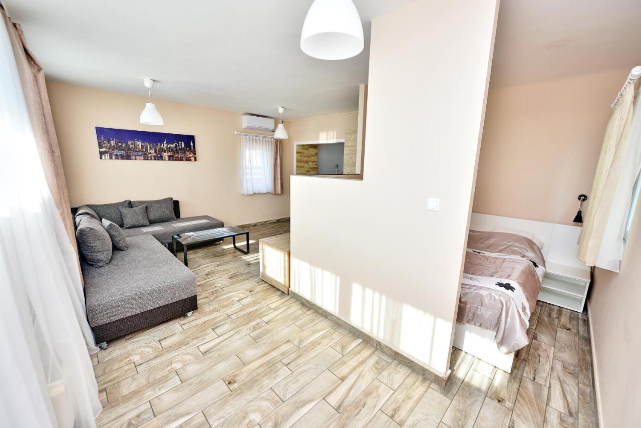 Panoráma City Apartman Pécs Esterno foto